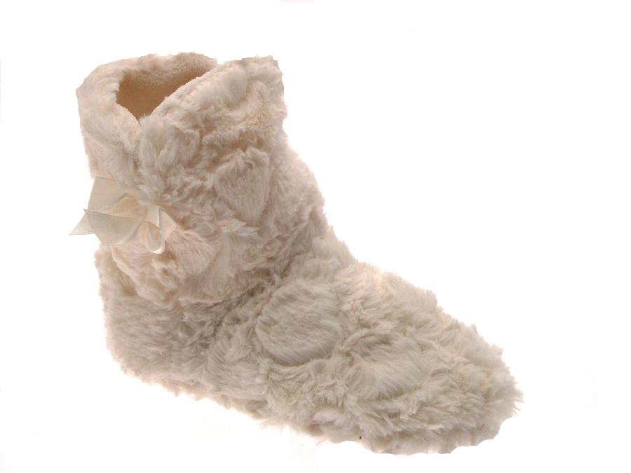 Need assistance? If you know the name of any brand of sock in the world,chances are its the iconic GOLDTOE® chaplin-favor.tkE® socks have been the category leader and Standard of Quality® for over eight chaplin-favor.tk we are bringing the same quality and innovation to our new line of slippers and footwear.